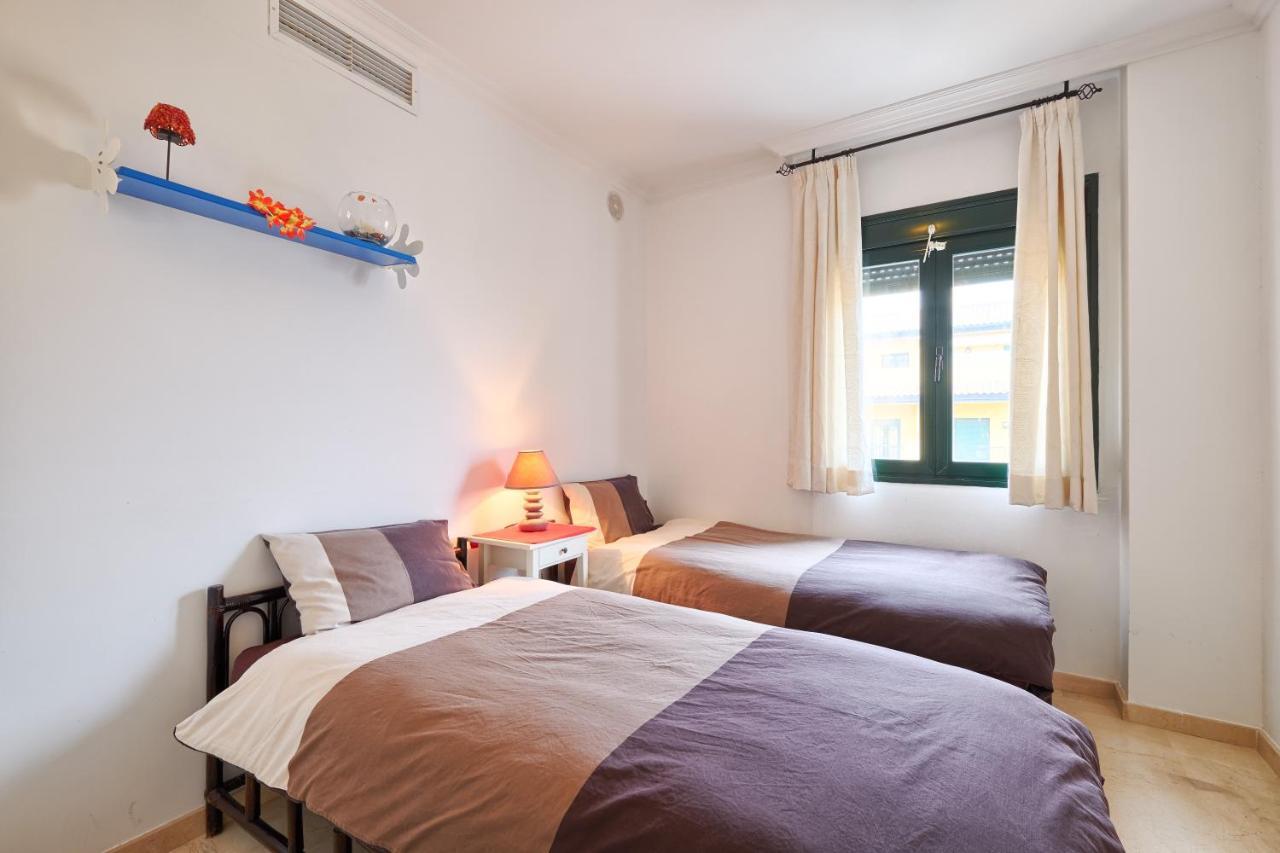 Beach And Town Centre At Your Doorstep Marbella Exterior photo